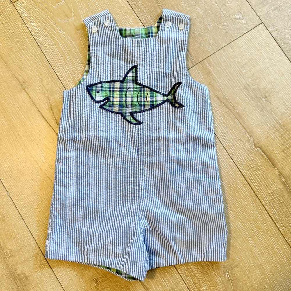 The Bailey Boys Reversible Jon Jon Romper 12-18m?